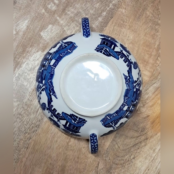 Blue Willow Covered Sugar Bowl - Picture 3 of 6